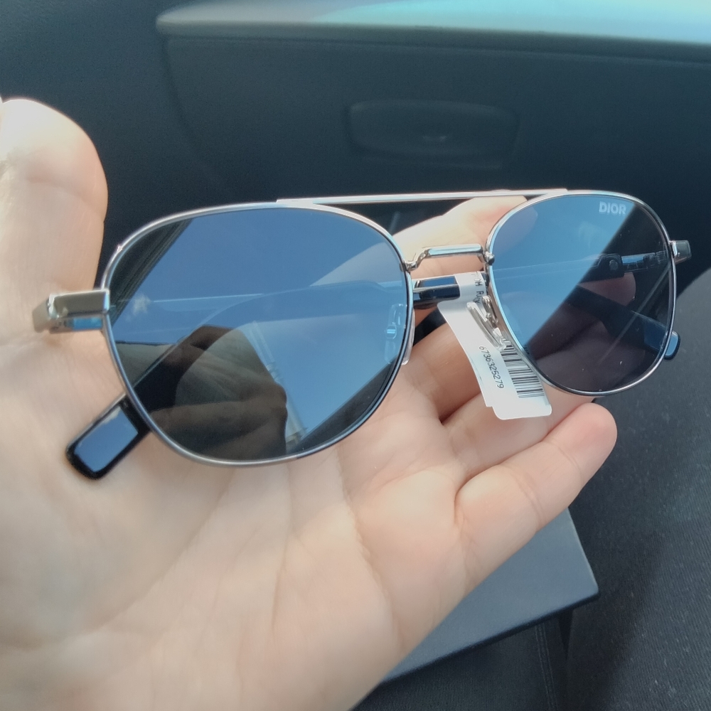 DIOR HOMME Sunglasses - Picture 7 of 11